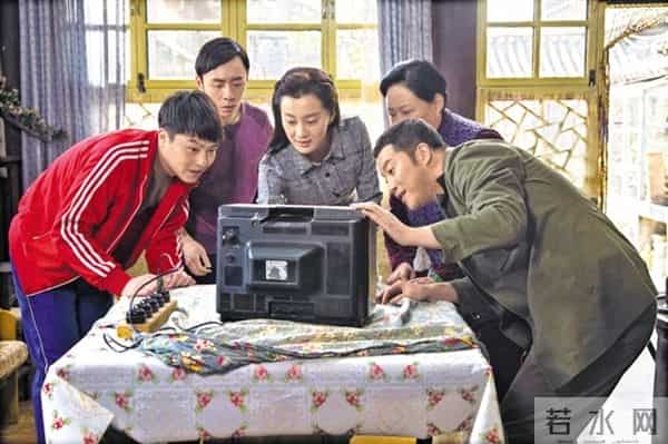 《你好,旧时光》迎来大结局 青春剧也玩-年代感-