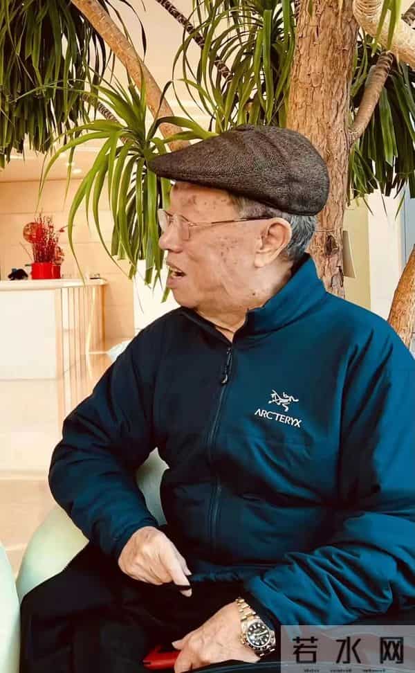 《小说选刊》2022年第10期|王蒙:霞满天(节选)