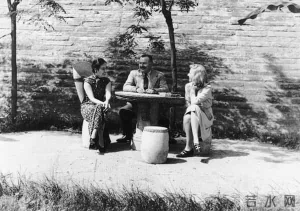 明暗任务——海明威1941年的中国大冒险