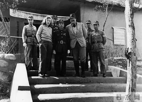 明暗任务——海明威1941年的中国大冒险